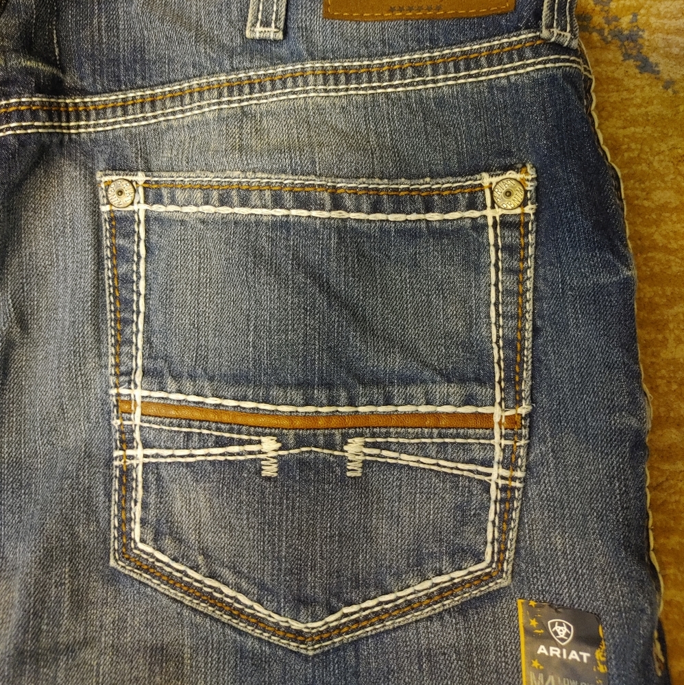 NWT Men's Ariat M4 Jeans Size 38x36